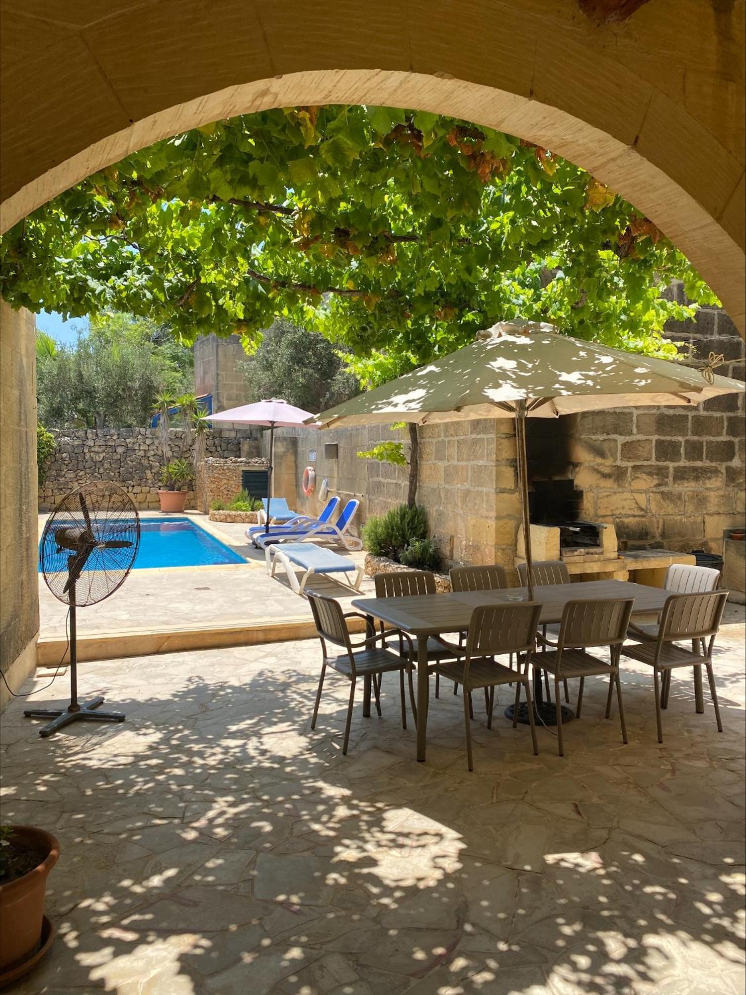 Tal-Masklu Farmhouse Għarb Esterno foto