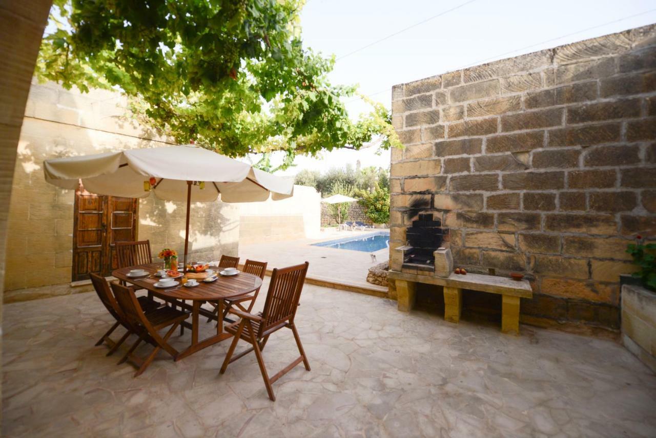 Tal-Masklu Farmhouse Għarb Esterno foto